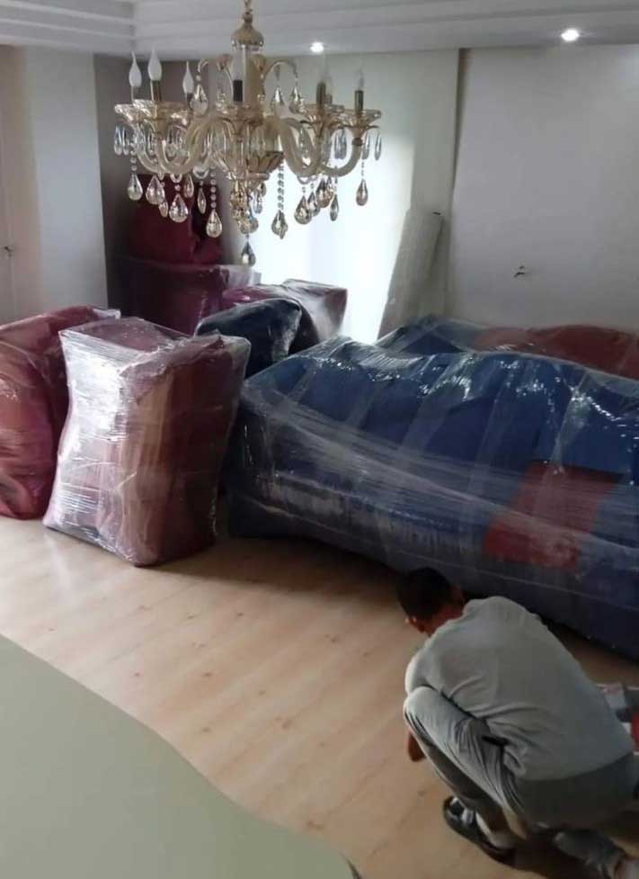 İskenderun evden eve nakliyat personeli çalışıyor